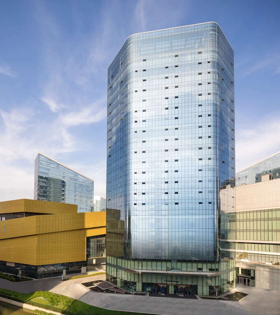 Radisson Ningbo Beilun Hotel Exterior photo